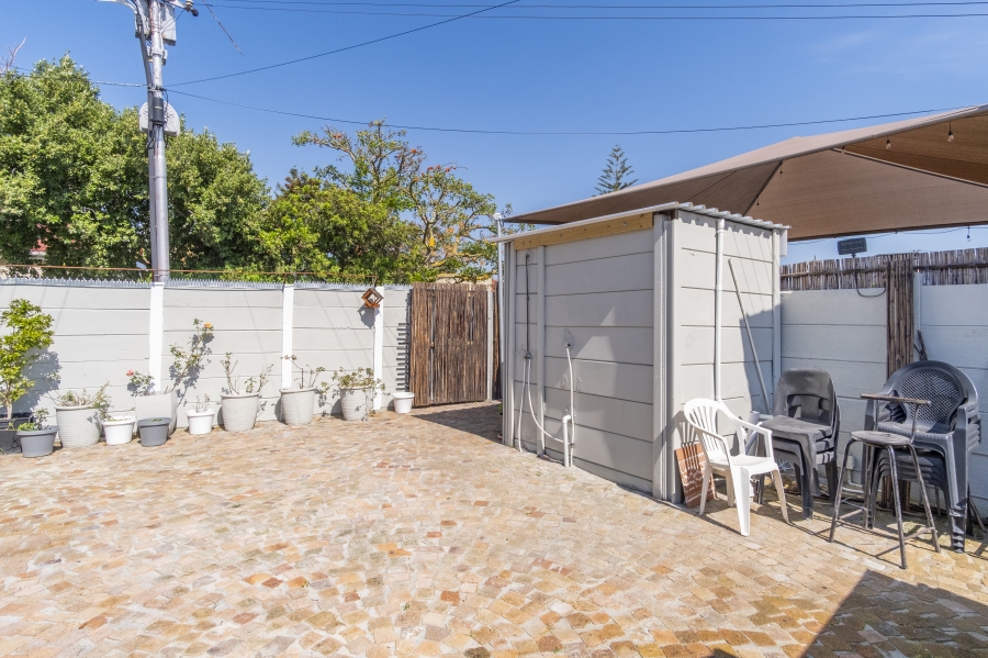 5 Bedroom Property for Sale in Wynberg Western Cape